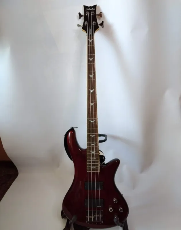 Basová kytara Schecter Diamond Stiletto Extreme 4 BCH