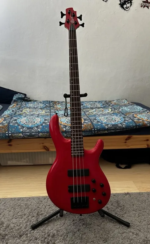 Baskytara - Cort C4 Deluxe CRD