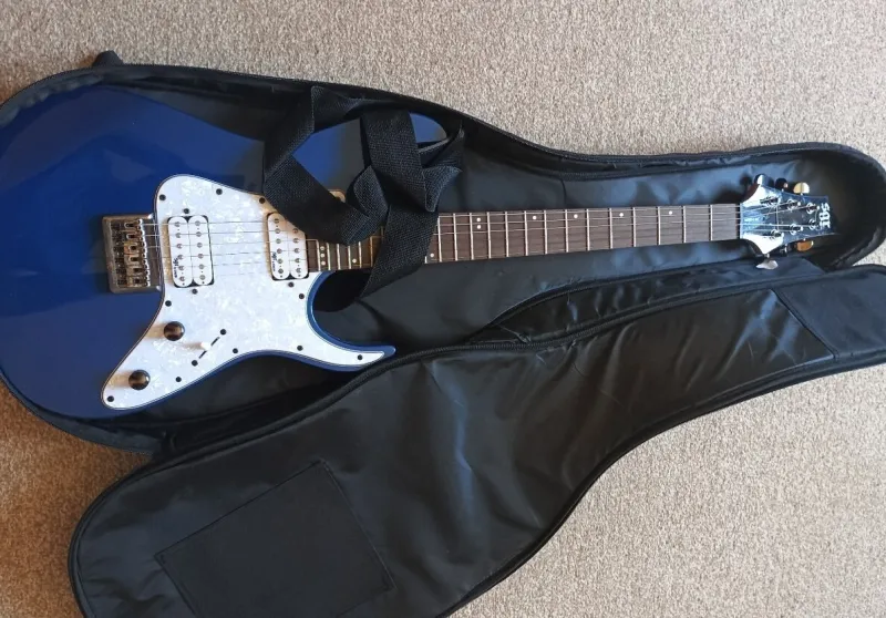 Elektrická kytara SGR by Schecter (modrá)