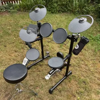 Elektrická bicí souprava Yamaha DTX drums