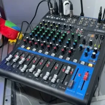 Mixpult Yamaha MG12XU - ideální pro kapelu i studio